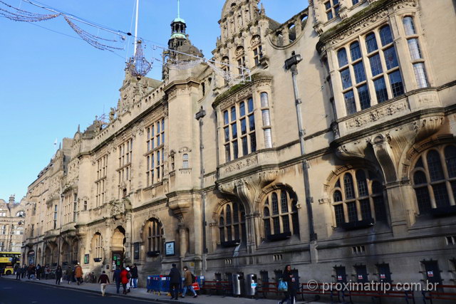Town Hall: Prefeitura e Museu de Oxford, em prédio da era vitoriana